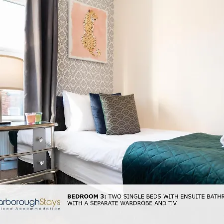 بيت للعطل 6 Bedroom Scarborough Retreat Sleeps 12 *