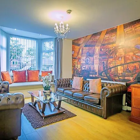 Holiday home 6 Bedroom Scarborough Retreat Sleeps 12