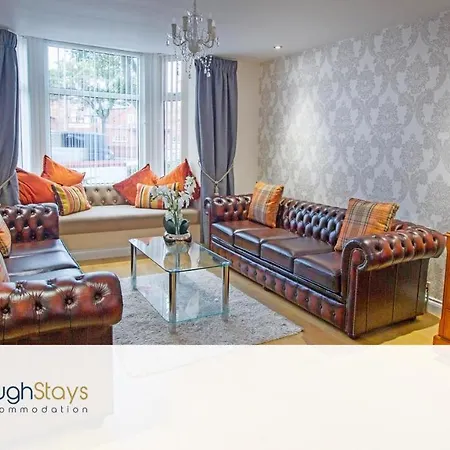 6 Bedroom Scarborough Retreat Sleeps 12 *