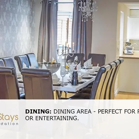 6 Bedroom Scarborough Retreat Sleeps 12 *
