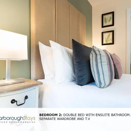 بيت للعطل 6 Bedroom Scarborough Retreat Sleeps 12 *