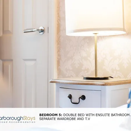 6 Bedroom Scarborough Retreat Sleeps 12