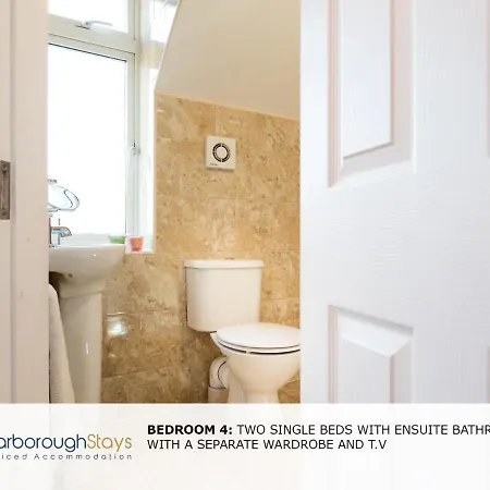6 Bedroom Scarborough Retreat Sleeps 12 Holiday home