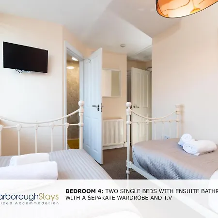 Holiday home 6 Bedroom Scarborough Retreat Sleeps 12