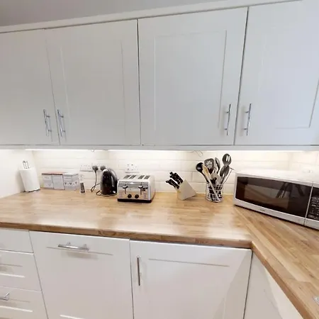 6 Bedroom Scarborough Retreat Sleeps 12 Holiday home